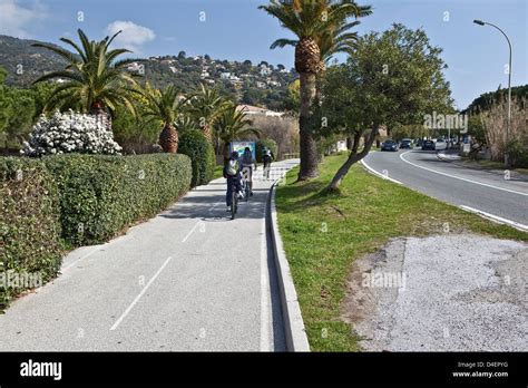 Le Corniche Banque De Photographies Et Dimages à Haute Résolution Alamy