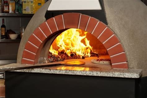 Os 10 Melhores Fornos para Pizza de 2024 a lenha elétrico a gás e