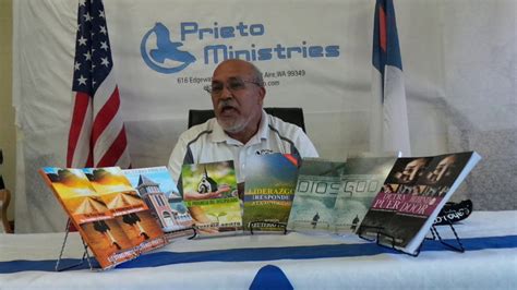 Pastor Eleuterio Prieto Presentando El Ministerio De Libros Youtube