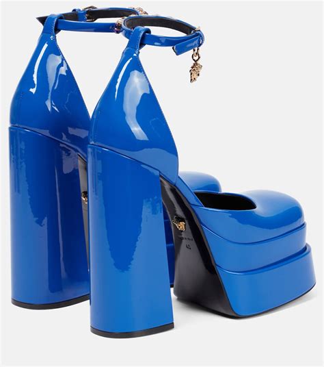 Medusa Aevitas Patent Leather Platform Pumps In Blue Versace Mytheresa