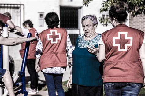 5 de noviembre Día Internacional de las Personas Cuidadoras Cruz Roja