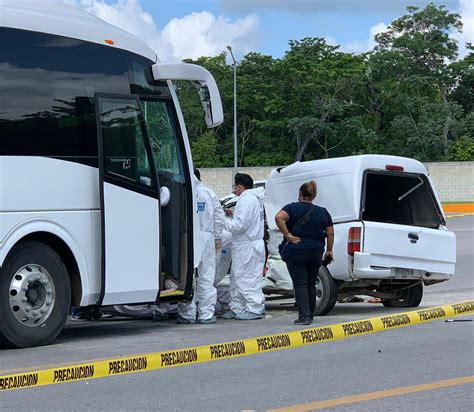 Mortal colisión entre camioneta y autobús en cruce de libramiento a