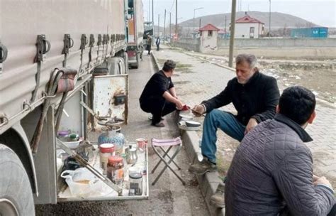 Gürbulak Sınır Kapısı nda TIR Kuyruğu Uzuyor Son Dakika