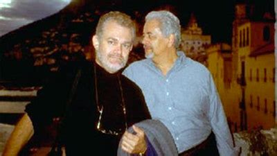 Una Pareja Gay Estudia Demandar Al Estado Porque No Les Permite Casarse Son Padre E Hijo