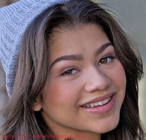 zendaya makeup | zendaya-coleman-profile-pic-nose-shape-eyebrows-teeth ...