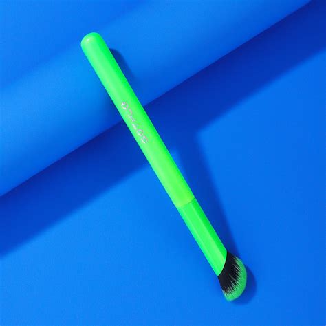 Gothlo™106 Green Concealer Fluorescence Makeup Brush Gothlobeauty