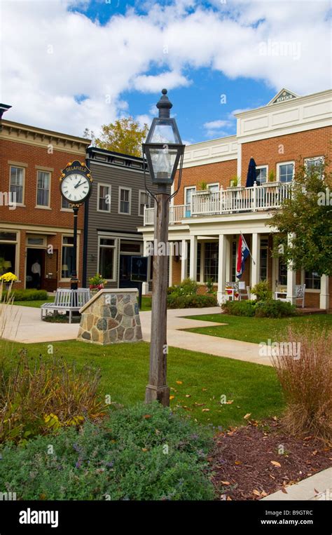 Town Square In Delafield Wisconsin Stock Photo Alamy