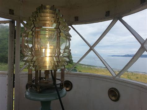 Have you ever seen an authentic lighthouse light bulb up close? : r/pics