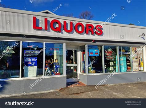 870 Liquor Store Exterior Images Stock Photos And Vectors Shutterstock