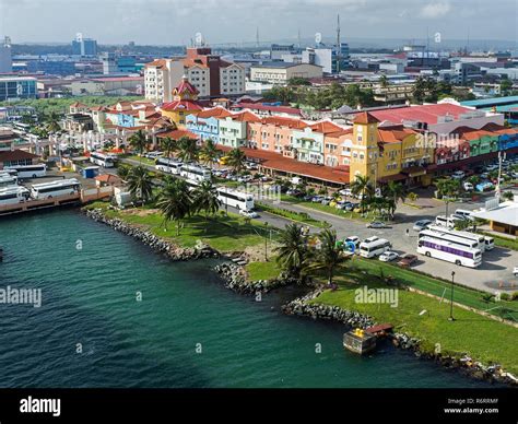 Colon panama port hi-res stock photography and images - Alamy