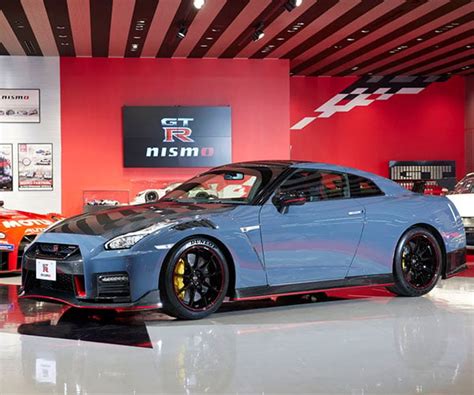 Nissan GT R NISMO Special Edition Gets A Carbon Fiber Hood And Unique