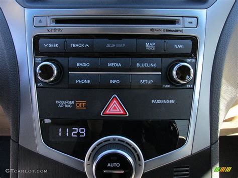 2016 Hyundai Azera Standard Azera Model Controls Photo 108958000