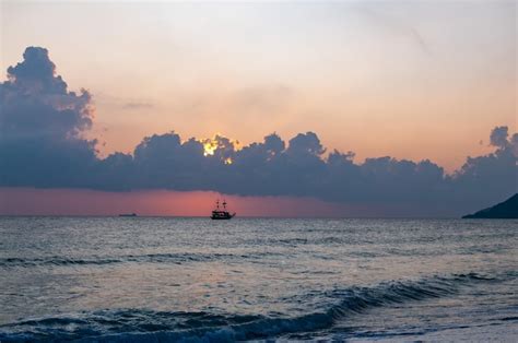 Premium Photo | Cleopatra beach in alanya at sunset