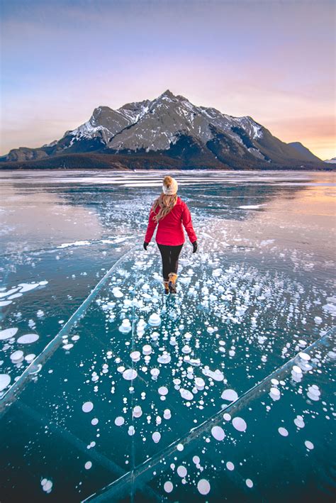 Abraham Lake, Alberta: Where to Find Ice Bubbles