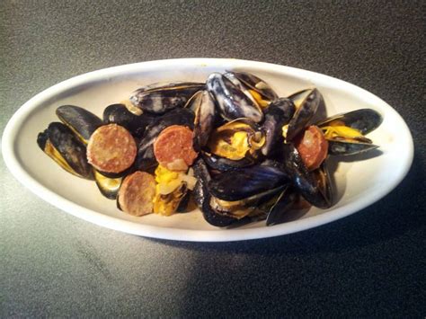 Moules Au Vin Blanc La Cr Me Fra Che Et Au Chorizo Recettes