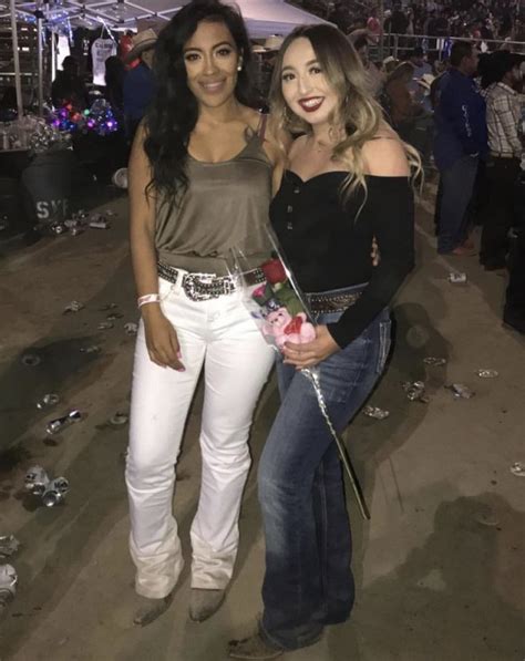 Pin By Natalie Ford On Outfits Latina Fashion Outfits Rodeo Outfits Popular Outfits