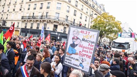 Protesto Re Ne Multid O Contra Macron Em Paris