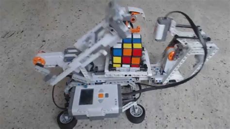 Lego Mindstorms Solves Rubik S Cube Youtube