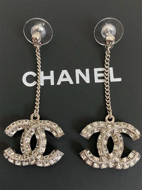 Chia S H N V Chanel Earrings Logo Drop M I Nh T Cdgdbentre Edu Vn