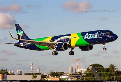 PR YJE Azul Linhas Aéreas Brasileiras Airbus A321 251NX Photo by