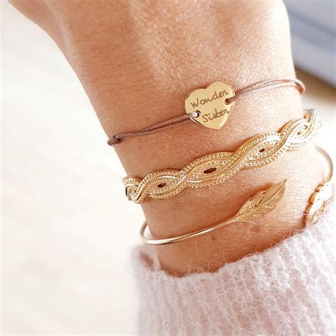 Bracelet personnalisé médailles coeurs sur cordon PETIT IN LOVE