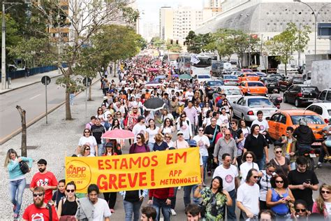 Fotos Veja fotos dos protestos de professores no Paraná 25 02 2015