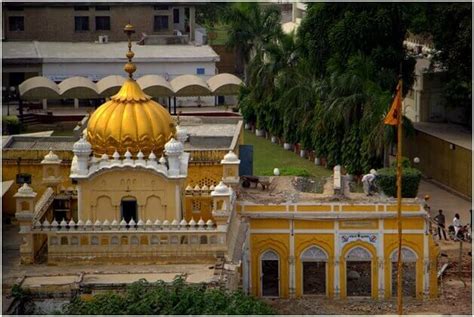 Samadhi Of Ranjit Singh Lahore A Sight Of Religious Harmony Ghar