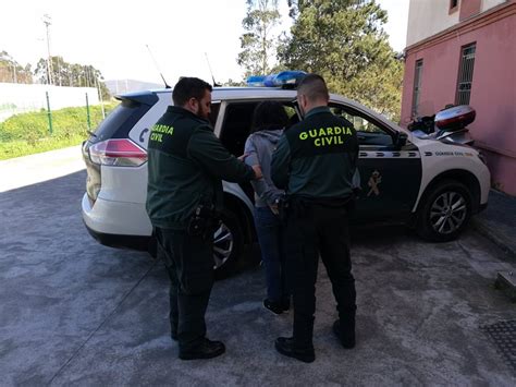 La Guardia Civil detiene en A Guarda a una joven de 22 años por un