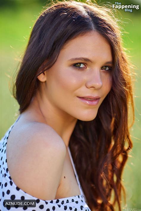 Elena Max Sexy And Nude Poses Her Seductive Pussy Tits And Butt In Wild Daisies In Nature