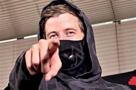 460 curtidas 4 comentários Alan Walker Fans México