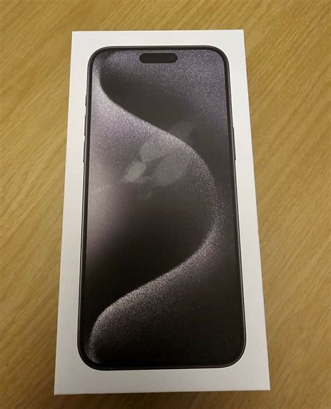 Vând iPhone 15 pro max sigilat Black titanium Covasna OLX ro