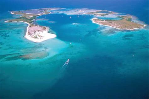 Los Roques – The largest marine park in the Caribbean