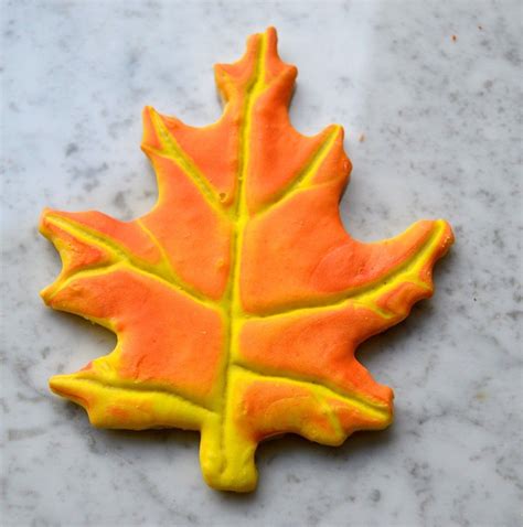 How To Make Realistic Autumn Leaf Cookies Celebrate Decorate