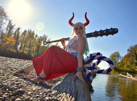 Yamato Cosplay (One Piece)