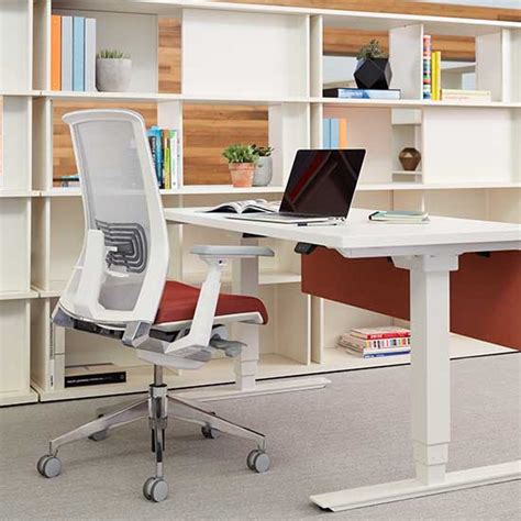 Discover Haworths Hop Height Adjustable Desks