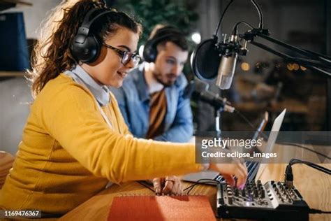 News Anchor Set Photos And Premium High Res Pictures Getty Images