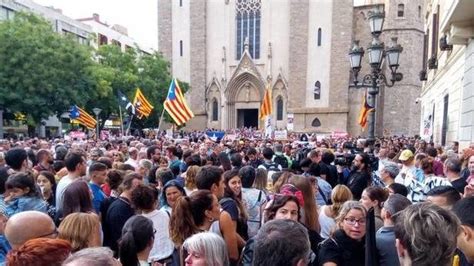 Miles De Personas Protestan En Catalunya Por Las Detenciones De Los Cdr