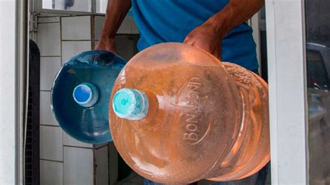 Cdmx D Nde Puedes Llenar Tu Garraf N De Agua Por Pesos En