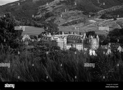 Edinburgh city centre Stock Photo - Alamy