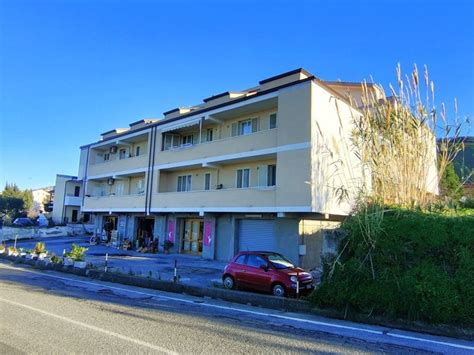 Vendita Appartamento Tropea Quadrilocale In Via Giordano Bruno Buono