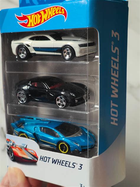 Hot Wheels 3 Pack With Lamborghini Veneno Multipack Exclusive Hobbies Toys Toys Games On