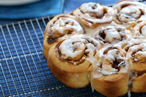 Apple And Cinnamon Scrolls Freezer Friendly Bake Play Smile