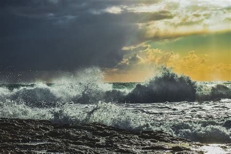 300+ Free Stormy Sea & Sea Images - Pixabay