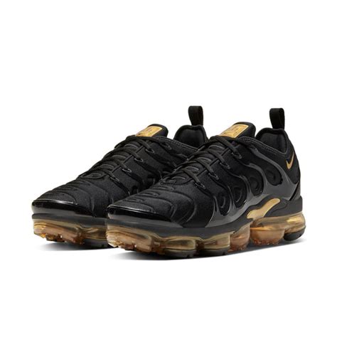 Nike Air Vapormax Plus Triple Black Gold Cw7299 001 Kicks Crew