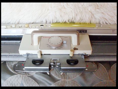 .Singer/studio/ Sk 560 Electronic KNitting machine | eBay