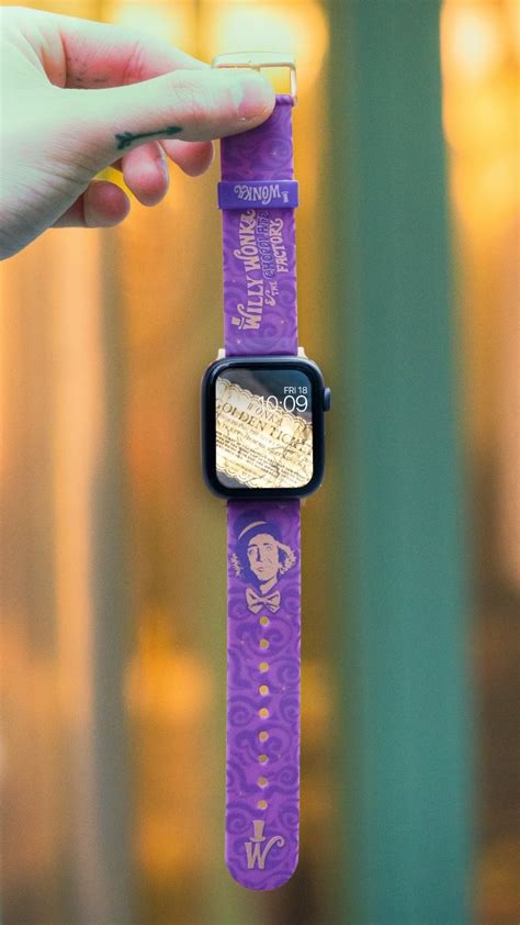 WARNER BROS Golden Wonka Apple Watch Strap MobyFox