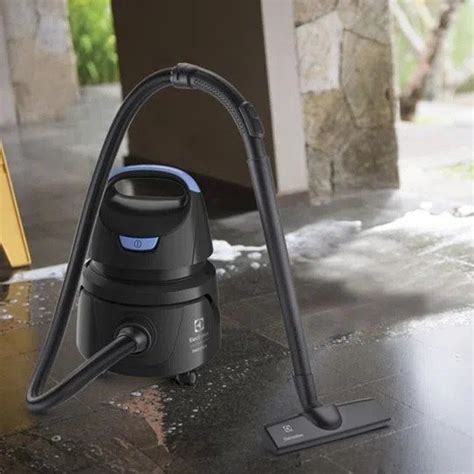 Aspirador de Pó e Água Electrolux 1400W Preto e Azul Hidrolux AWD01