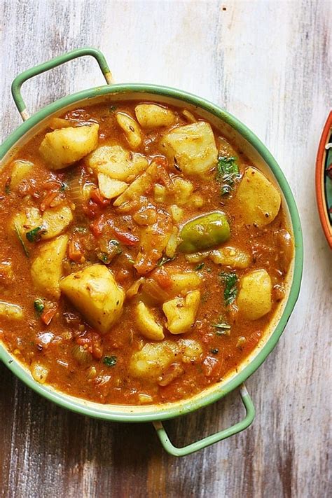 Potato Curry Easy Aloo Curry Cook Click N Devour