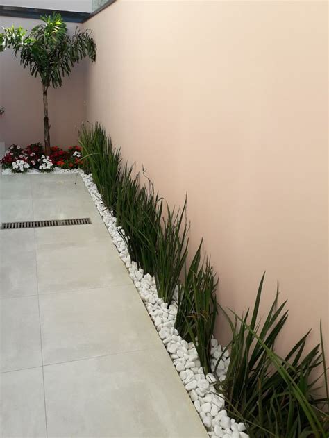 Corredor Externo Florido Side Yard Landscaping Garden Design