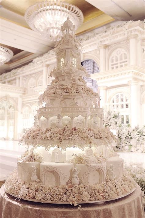 Pin By Gabby Wira On Wedding Dream Wedding Cake Big Wedding Cakes